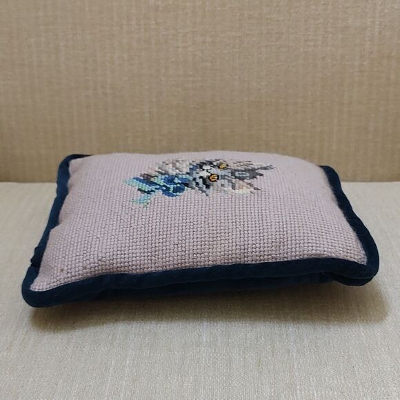 Vintage Needlepoint Gray Tabby Kitten Pillow Blue Velvet Backing - Picture 6 of 8